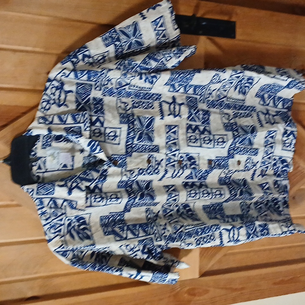 Ho Aloha Mens Button Down Shirt..L